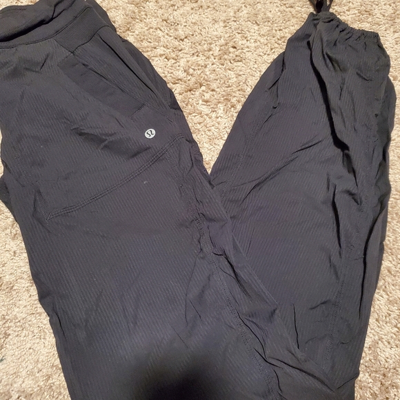 Lululemon studio pants - Picture 2 of 2